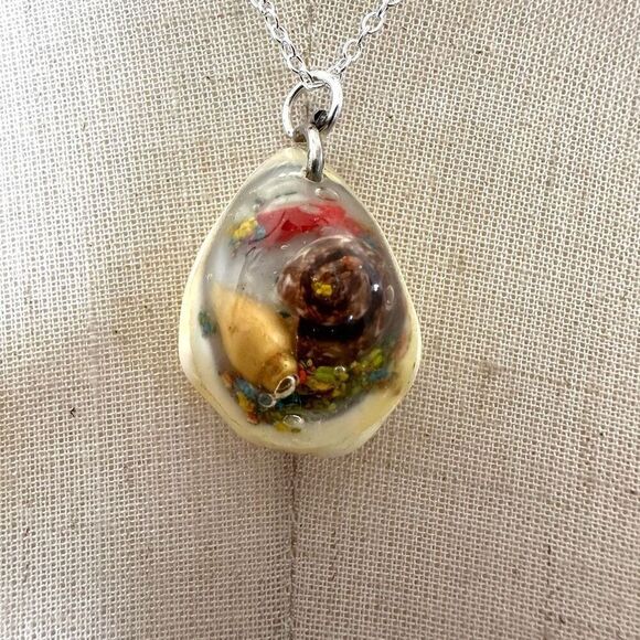 Shell design pendant necklace - Picture 5 of 11